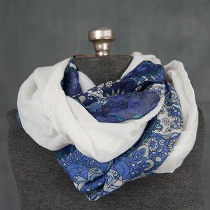 NWT - Jade & Deer 2 pack Infinity Scarves, Blue and White